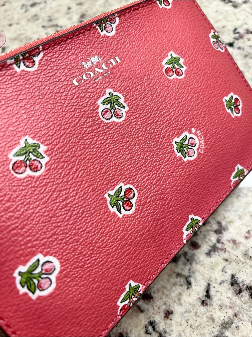 Coach Corner Cherry Medium Wristlet NWOT - Picture 5 of 9